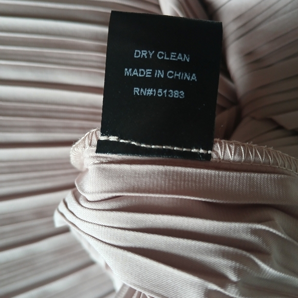 Anthropologie- Current Air Rosarita Skirt Pleated Smocked Waist Midi in Plum - Picture 9 of 9